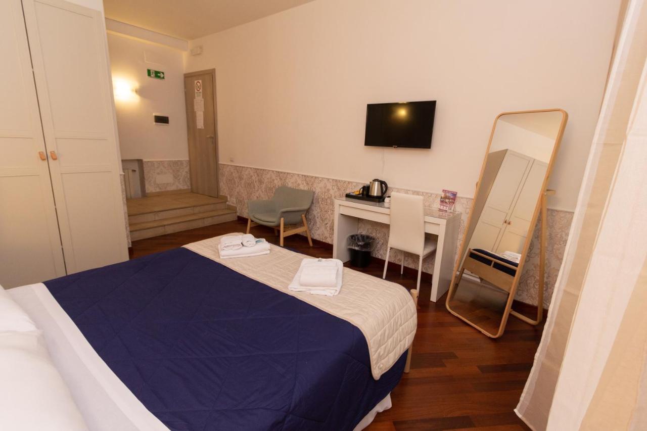 Aurelio Deluxe Rooms Rom Exterior foto